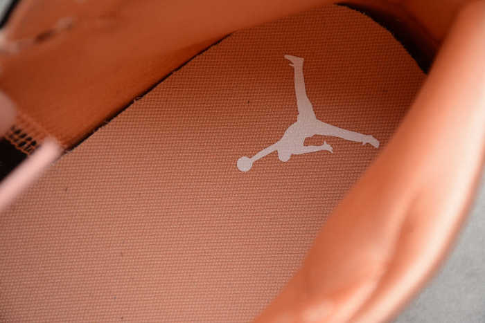 Air Jordan 1 Retro Mid SE “Peach Mocha” DH0210-100