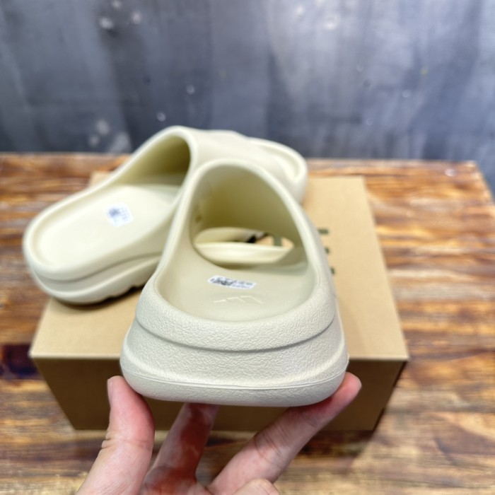 Adidas Yeezy Slide Bone FW6345