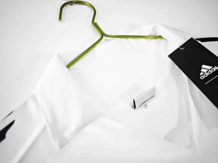 Real Madrid Home Retro Jersey 2005/06