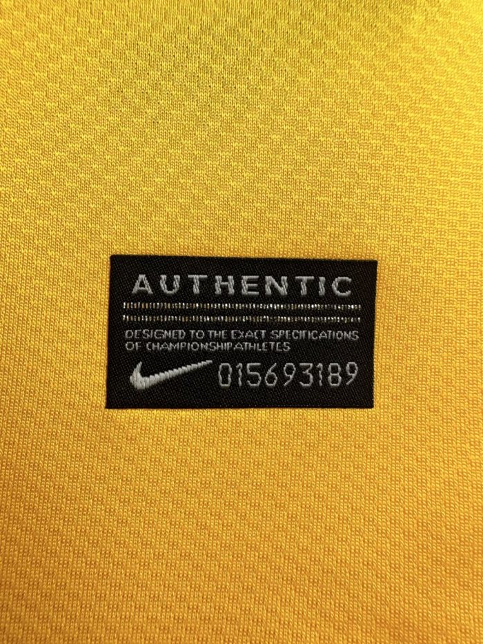 Brazil Home Retro Jersey 2010/11