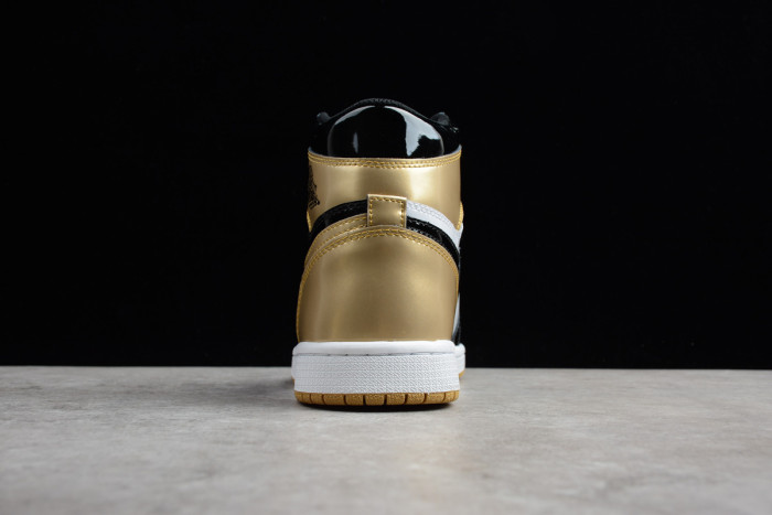 Air Jordan 1 Retro High OG NRG Gold Top 3 861428 001