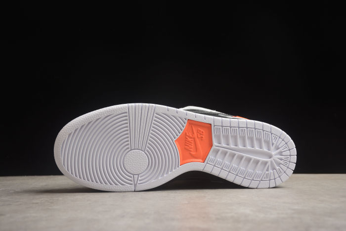 SB X Tightbooth Dunk Low (FD2629-100)