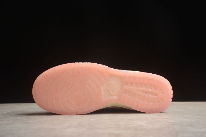 SB Dunk Low LX 'Barbie' FN8927-621