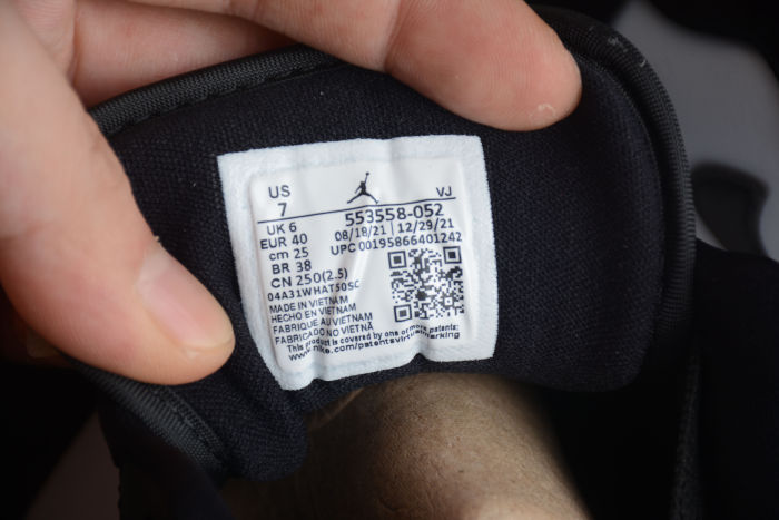 Air Jordan 1 Low 'Shadow Toe' 553558-052