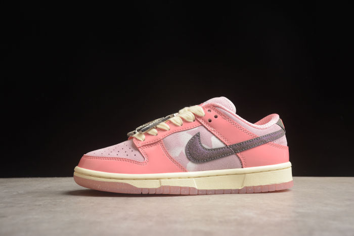 SB Dunk Low LX 'Barbie' FN8927-621