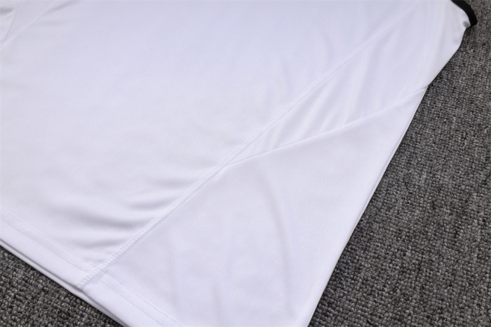 Juventus Training Jersey 23/24