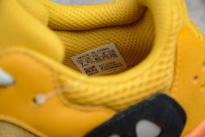 Yeezy Boost 700 Sun Orange GZ6984