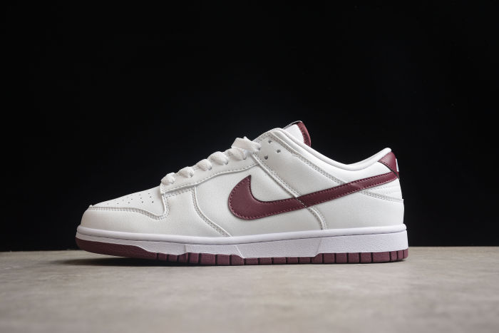 SB Dunk Low Night Maroon DV0831-102