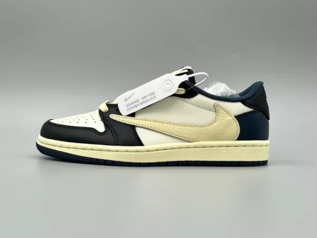 Travis Scott x Air Jordan 1 Black Blue