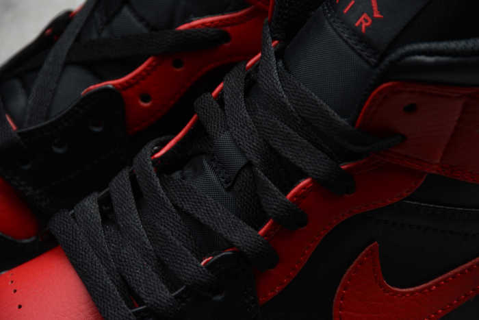 Air Jordan 1 Mid Banned Black Red White 554724-074