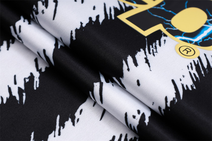 Juventus Training Jersey 23/24