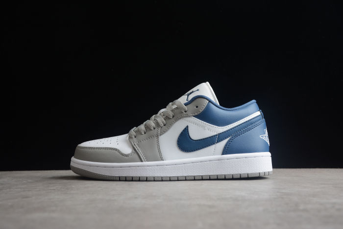 Air Jordan 1 Low “Stealth French Blue” DC0774-042