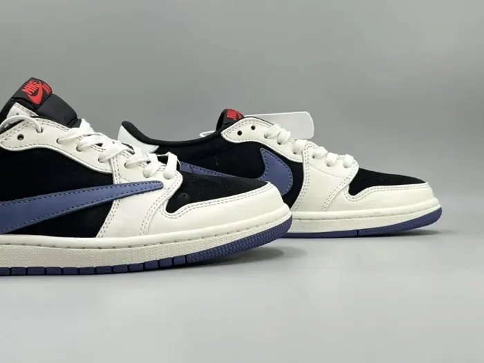 Travis Scott x Air Jordan 1 Blue Bottom