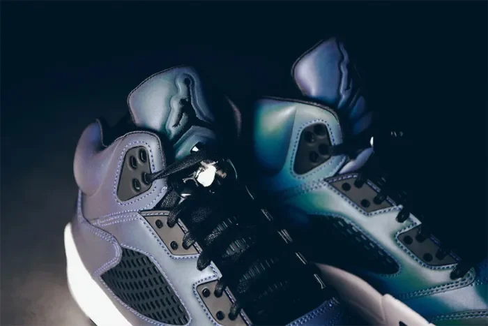 Air Jordan 5 WMNS “Oil Grey” CD2722-001