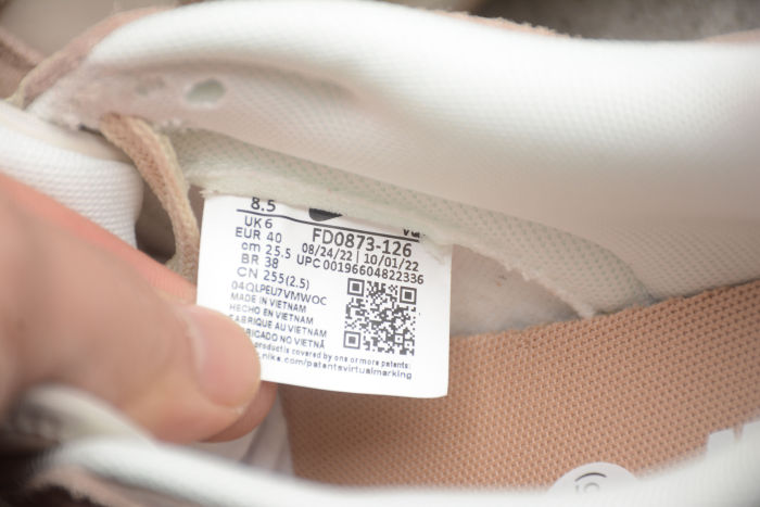 SB Dunk Low Sanddrift FD0873-126