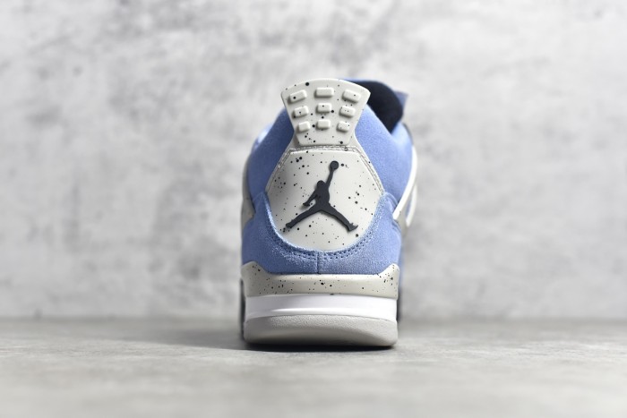 Air Jordan 4 Retro “University Blue” CT8527-400