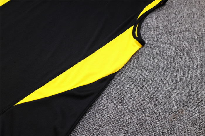 Juventus Training Jersey 23/24