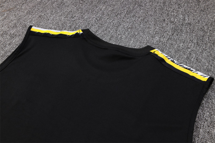 Juventus Training Jersey 23/24