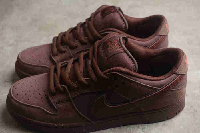 Dunk Low Premium SB 'City of Love Collection ‑ Burgundy Crush' FN0619‑600