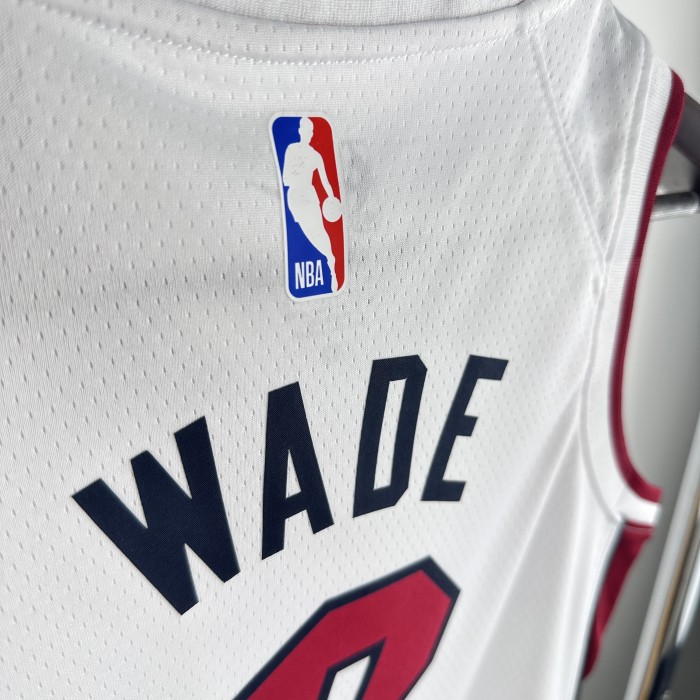 Miami Heat Kids Jersey White 22/23  No. 3 Wade