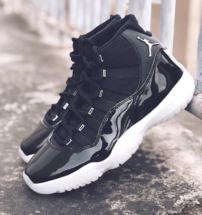 AIR JORDAN 11 “ 25th Anniversary” Black White CT8012-011