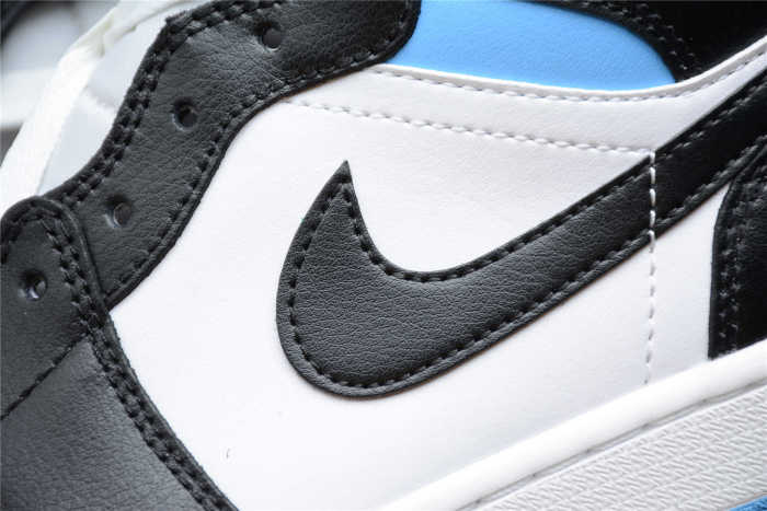 Air Jordan 1 Mid “University Blue” BQ6472-102