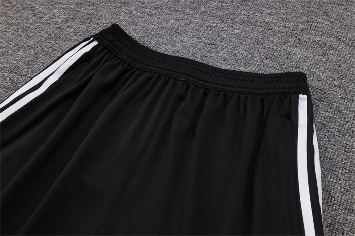 Juventus Training Jersey 23/24