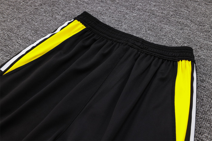 Juventus Training Jersey 23/24