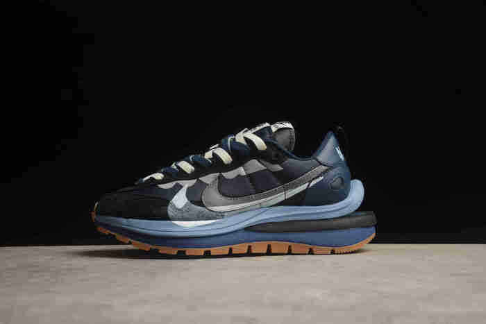 Sacai x Nike Vaporwaffle DD1875-700