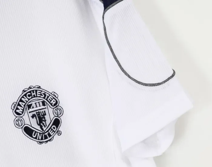 Manchester United Away Retro Jersey 2000/01