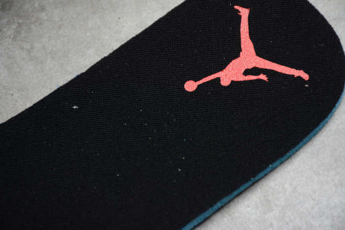 Air Jordan 1 Mid Banned Black Red White 554724-074