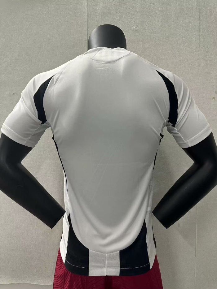 Juventus Home Player Jersey 24/25