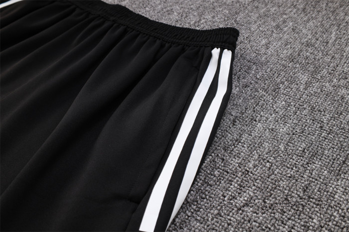 Juventus Training Jersey 23/24