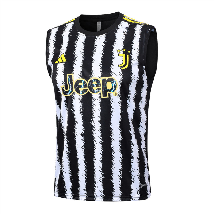 Juventus Training Jersey 23/24