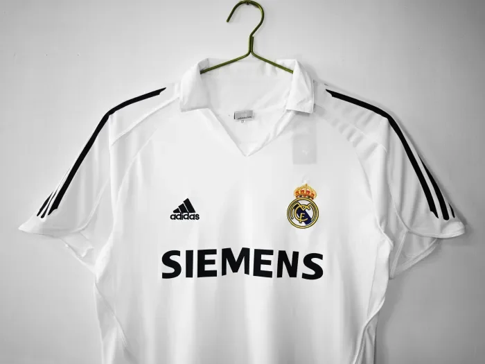 Real Madrid Home Retro Jersey 2005/06
