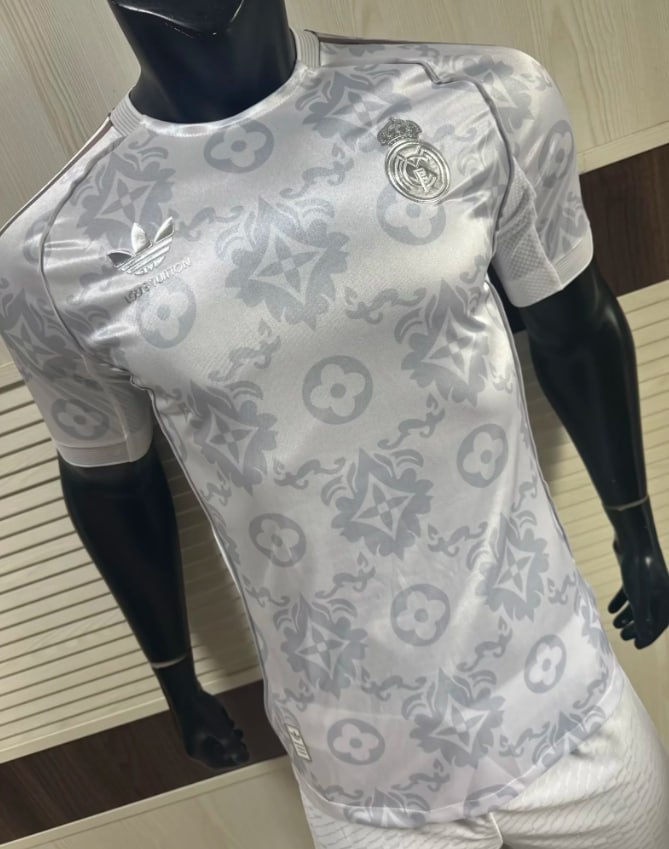 Real Madrid Galaxy Light Special Player Jersey 25/26