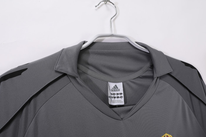 Real Madrid Third Retro Jersey 2005/06