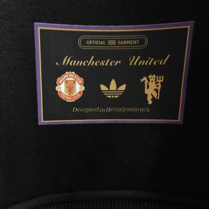 Manchester United Retro Hoodie （Multiple colors）