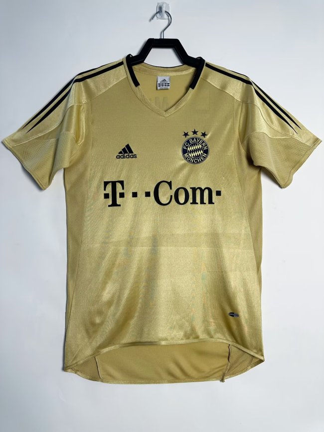 Bayern Munich Away Retro Jersey 2003/04