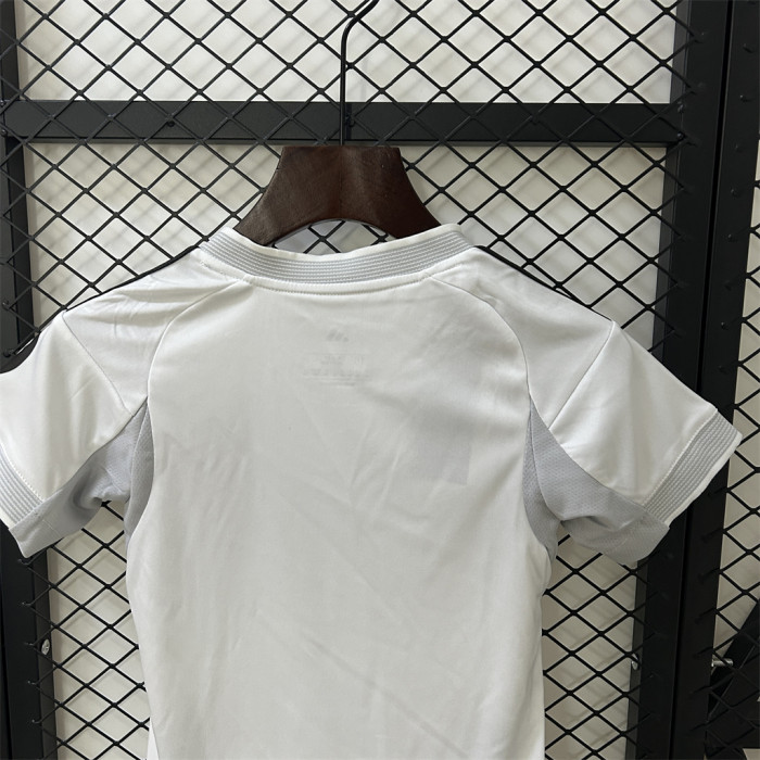 Real Madrid Home Modrić Limited Edition Kids Suit & Socks 25/26