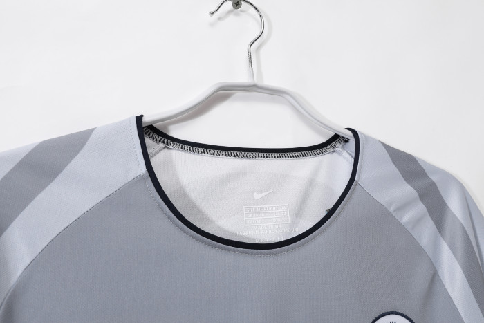 Paris Saint Germain Away Retro Jersey 2001/02