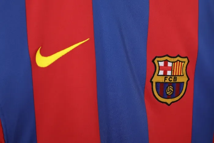 Barcelona Home Retro Jersey 2004/05