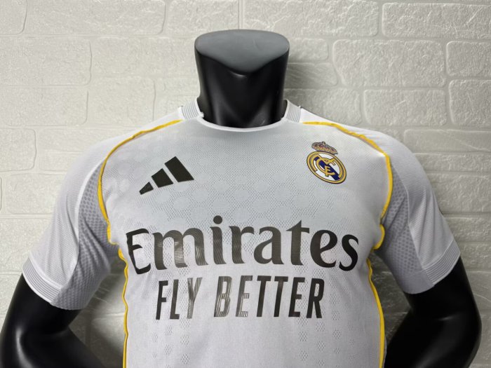 Real Madrid Home Modrić Limited Edition Player Jersey 25/26