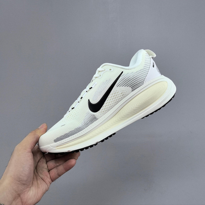 Nike Vomero 18 Men's Road Running Shoes