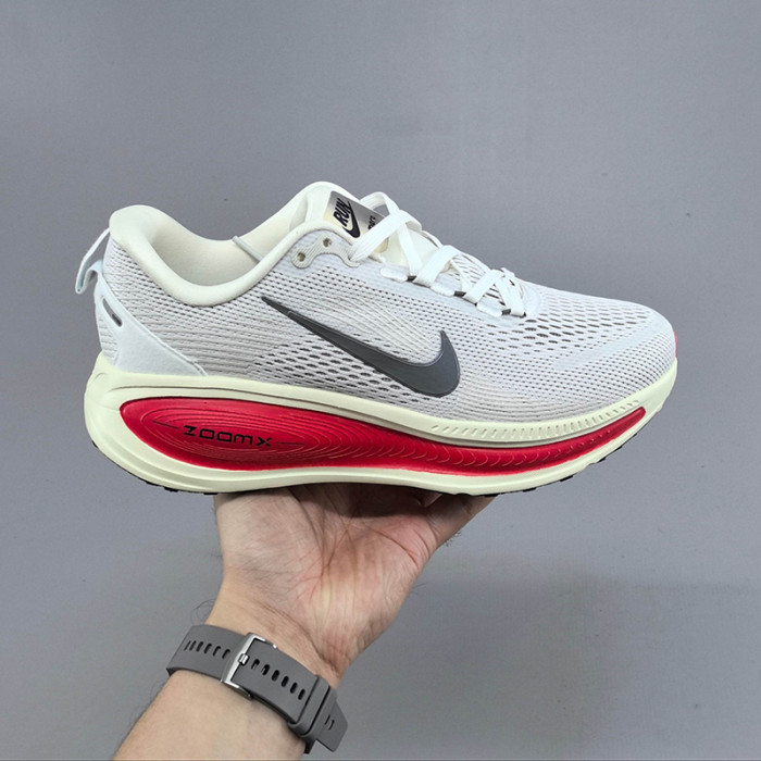 Nike Vomero 18  Men's Road Running Shoes