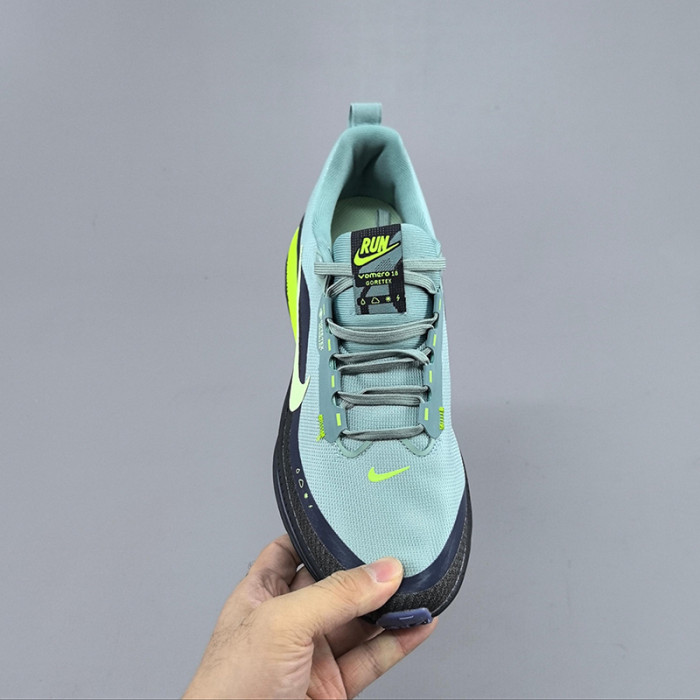 Nike Vomero 18 GTX Men's Road Running Shoes