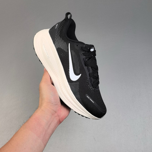 Nike Vomero 18  Men's Road Running Shoes