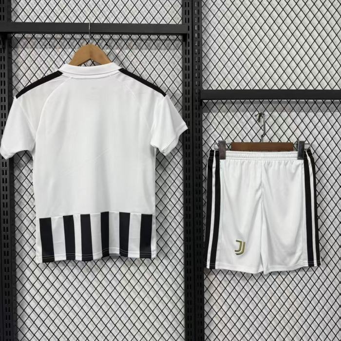 Juventus Home Kids Suit & Socks 26/27