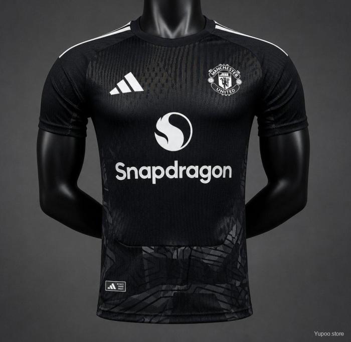 Manchester United Home Goalkeeper Player Jersey 26/27