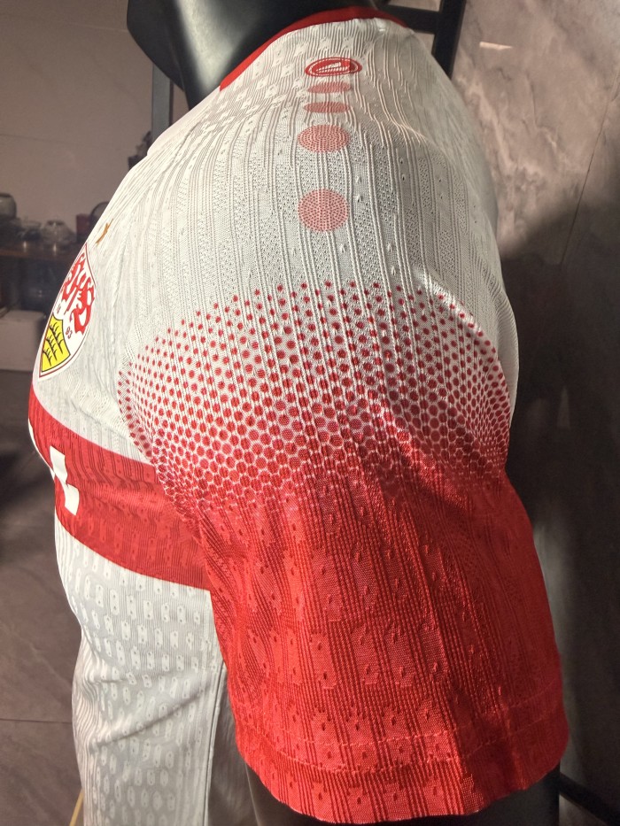 VfB Stuttgart Home Man Player Jersey 26/27